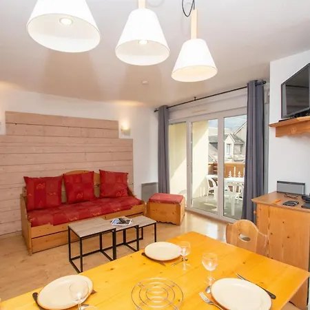 Апартаменты Balnearia - Appt Avec Piscine Partagee Montauban-de-Luchon