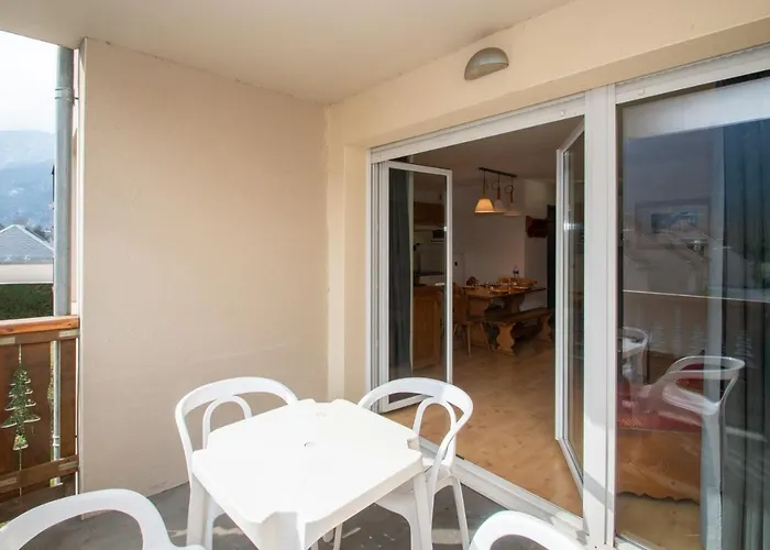 Апартаменты Balnearia - Appt Avec Piscine Partagee Montauban-de-Luchon